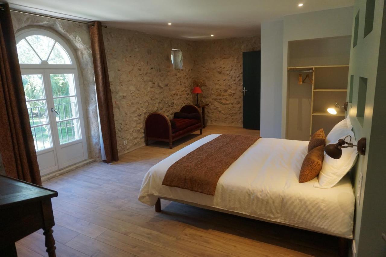 Le Moulin De Moquesouris - Chambres D'Hotes Et Table D'Hote Nazelles-Negron 외부 사진