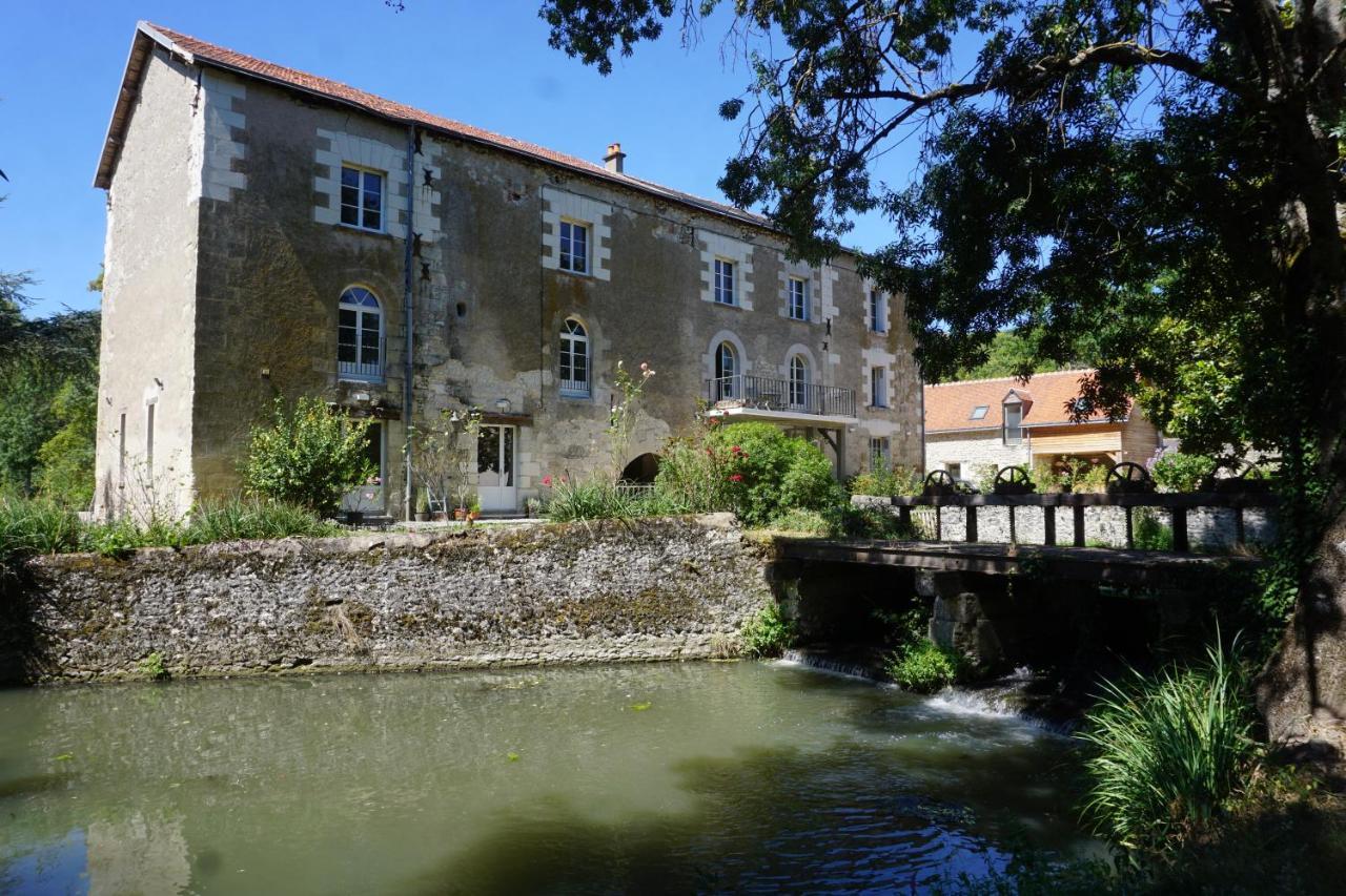Le Moulin De Moquesouris - Chambres D'Hotes Et Table D'Hote Nazelles-Negron 외부 사진