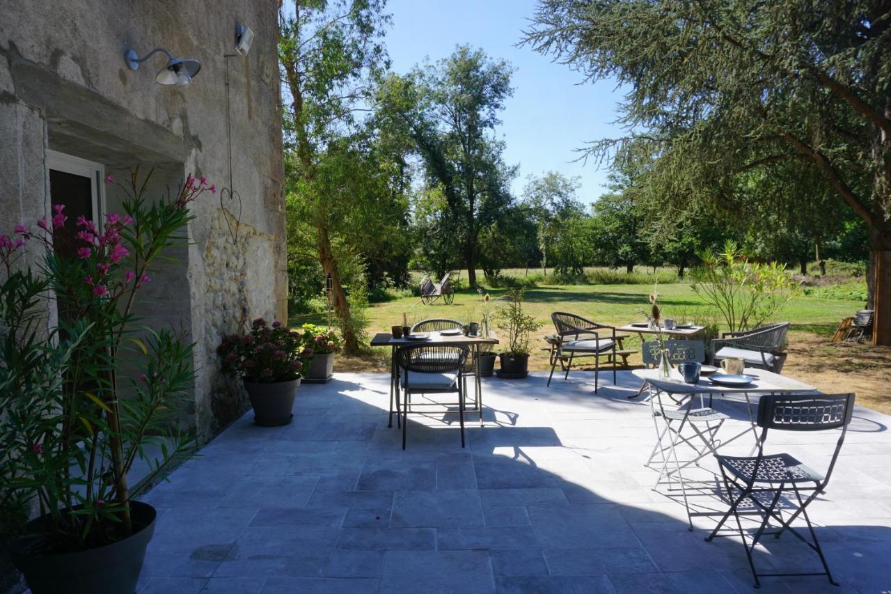Le Moulin De Moquesouris - Chambres D'Hotes Et Table D'Hote Nazelles-Negron 외부 사진